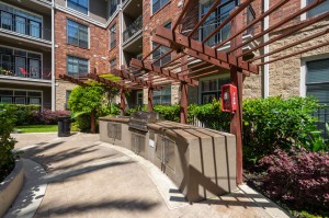 One Bedroom Apartments for Rent in Houston, TX - Outside Grilling Area      